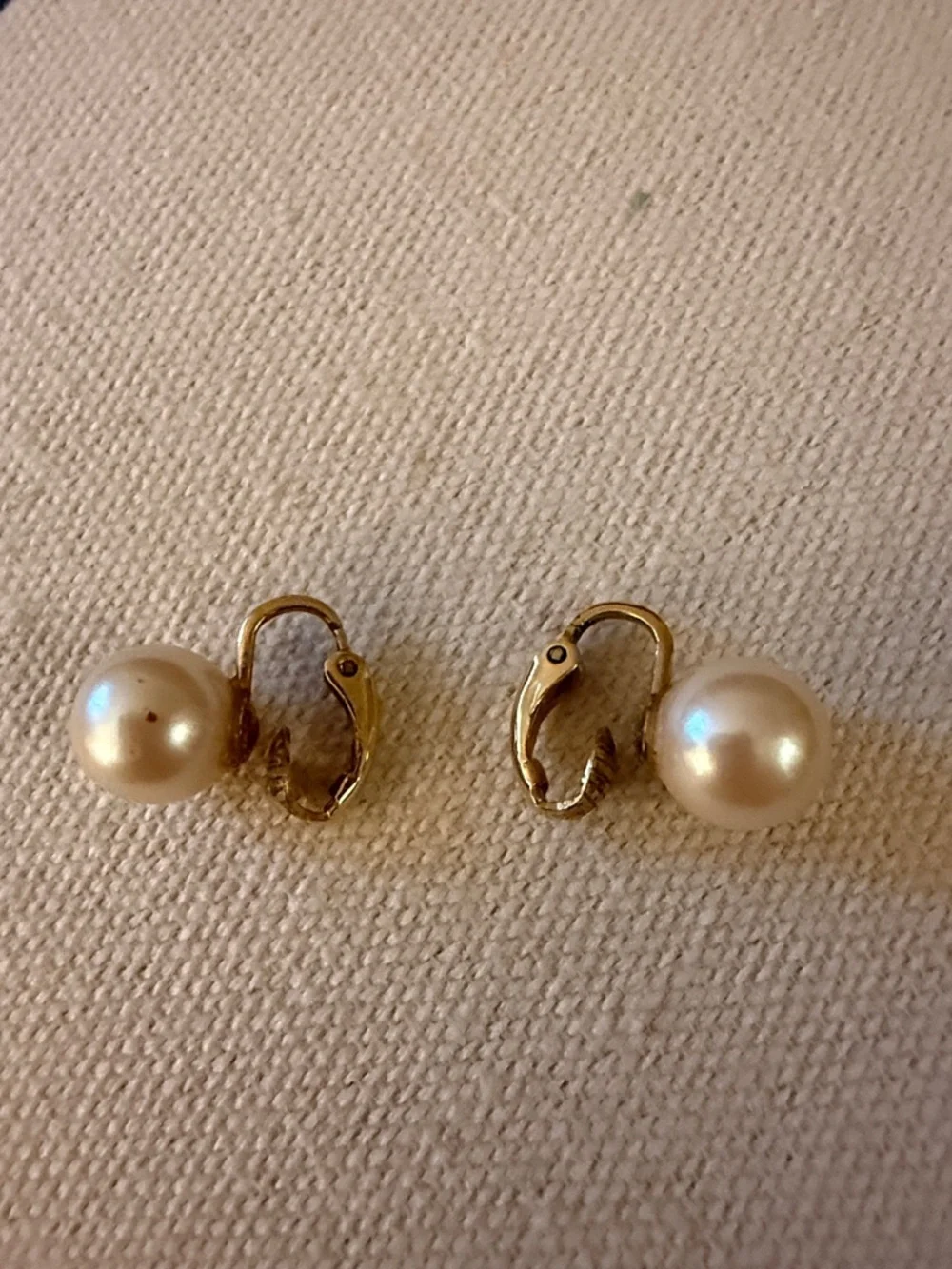 Marvella Vintage Gold Tone Faux Pearl Clip on Earrings. Signed. Circa 1950-60’s.